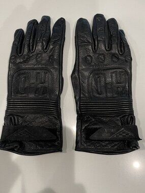 Harley Davidson Black Leather Gloves With Wrist Strap - Retail $125